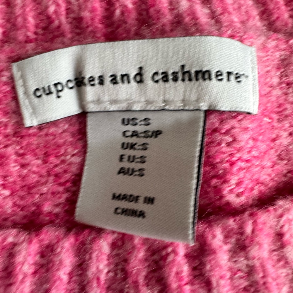 Cupcakes and Cashmere Pullover Sweater, Women S-Pink Heart Love Cozy Winter Soft - Picture 2 of 6